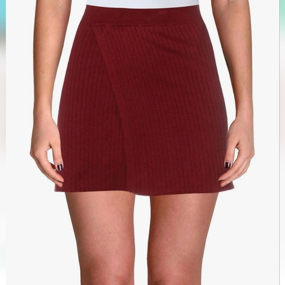 Free People Stretchy Faux Wrap Mini Burgundy Knit Skirt  Size Medium - Picture 1 of 7